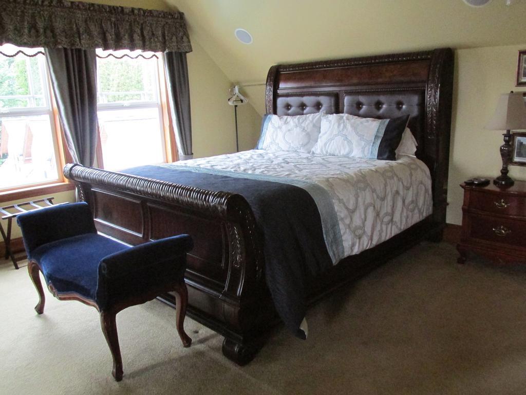 Mansion Inn Lake Stevens Habitación foto